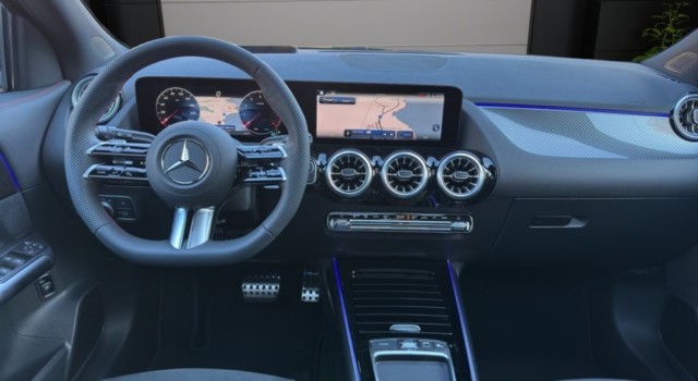 MERCEDES-BENZ GLA 250 4Matic 8G-DCT