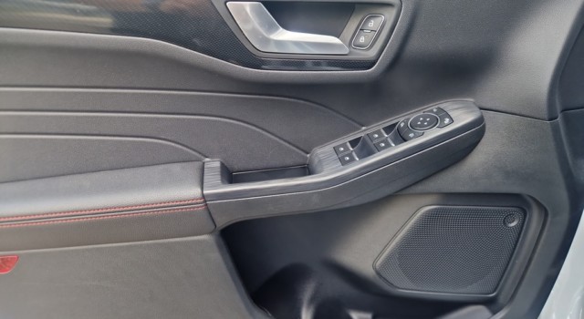 FORD KUGA 2.5 PHEV Titanium 2W