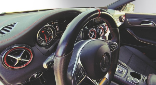 MERCEDES-BENZ CLA 45 AMG 4Matic