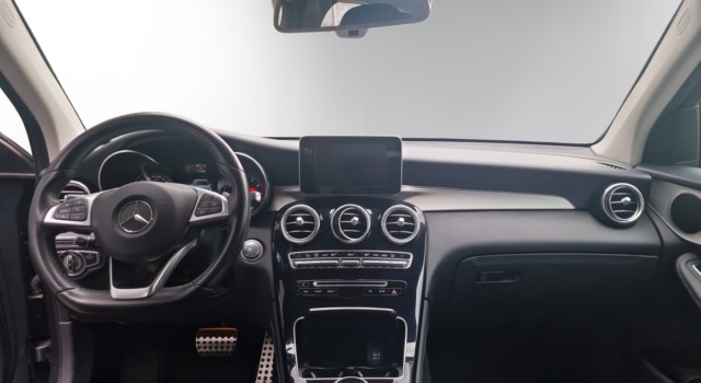 MERCEDES-BENZ GLC 250 AMG Line 4Matic
