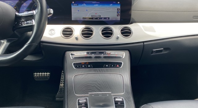 MERCEDES-BENZ E 220 d Swiss Star 4Matic