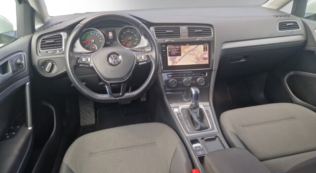 VW GOLF e-