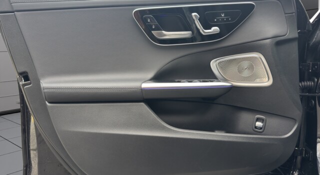 MERCEDES-BENZ C 300 4 Matic