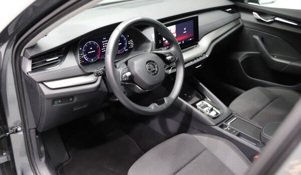 SKODA OCTAVIA Combi 1.5 TSI mHEV DSG Ambition