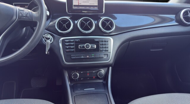 MERCEDES-BENZ CLA 250 7G-DCT 4Matic