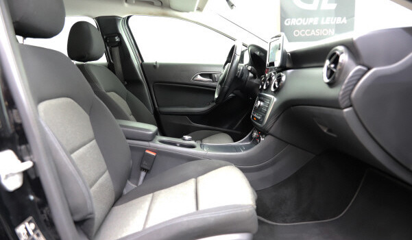 MERCEDES-BENZ GLA 220 4Matic