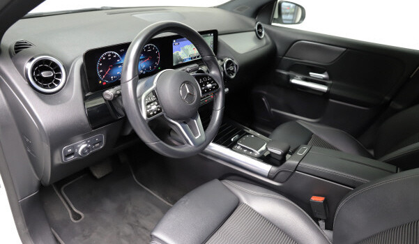 MERCEDES-BENZ GLA 250 Progressive4Matic