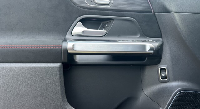 MERCEDES-BENZ EQB 350 66,5 kWh 4Matic Excellence