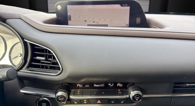 MAZDA CX-30 SKYACTIV-X 186 M Hybrid AWD Revolution Automat