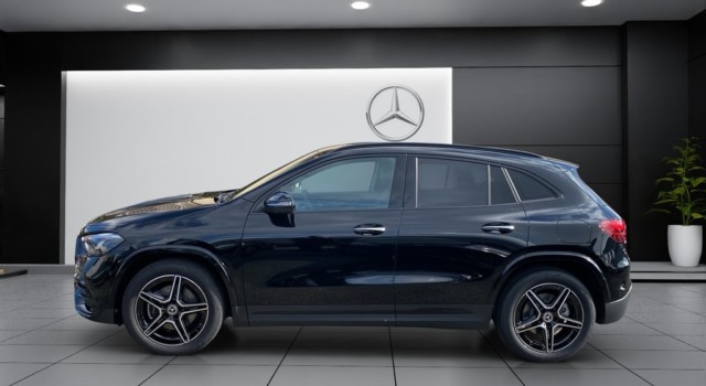 MERCEDES-BENZ GLA 220 d 4Matic 8G-DCTSwiss Star