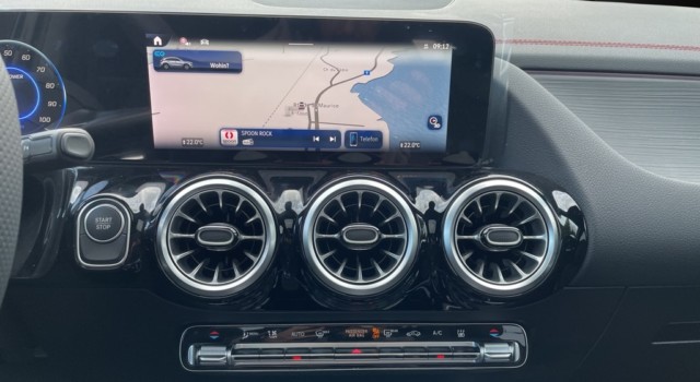 MERCEDES-BENZ EQA 350 66,5 kWh 4Matic Excellence