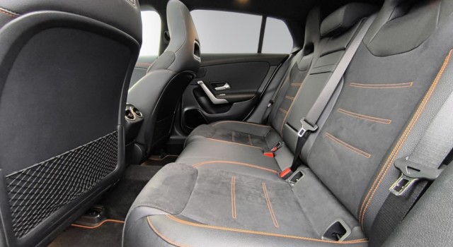 MERCEDES-BENZ CLA 250 CLA SB 250 AMG Line 4M 7G