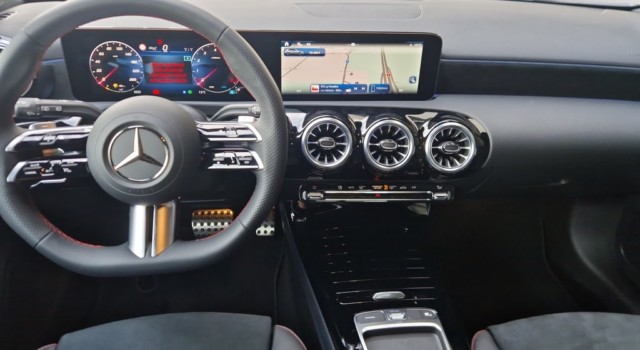 MERCEDES-BENZ A 250 4Matic 8G-DCT
