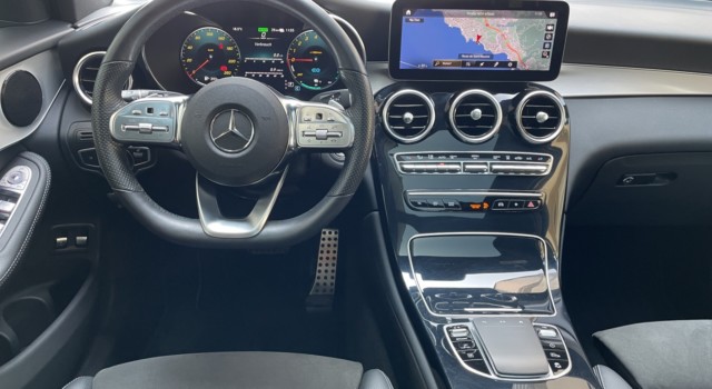 MERCEDES-BENZ GLC 300 e AMG Line Plus 4Matic 9G-Tronic