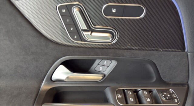 MERCEDES-BENZ GLA 220 4Matic 8G-DCT