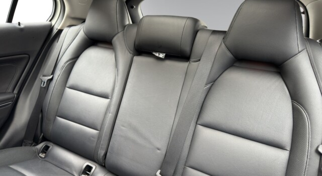 MERCEDES-BENZ GLA 250 Urban 4Matic