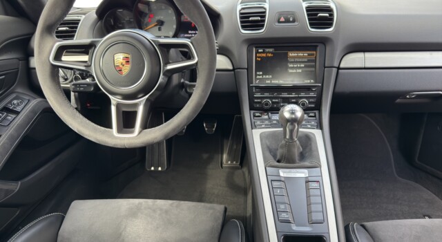PORSCHE 718-boxster-cayman Cayman GT4