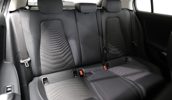 MERCEDES-BENZ A 180 7G-DCT