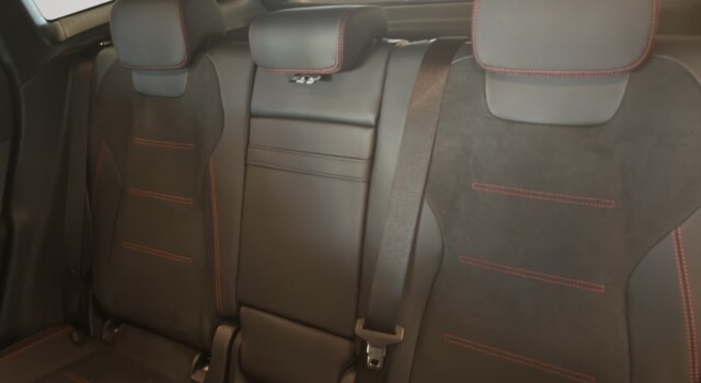 MERCEDES-BENZ GLA 220 4M