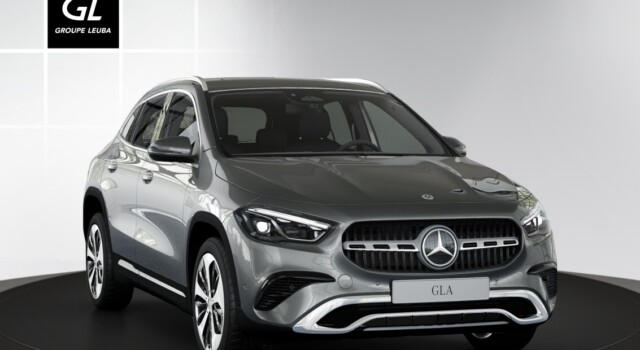 MERCEDES-BENZ GLA 220 4Matic 8G-DCT