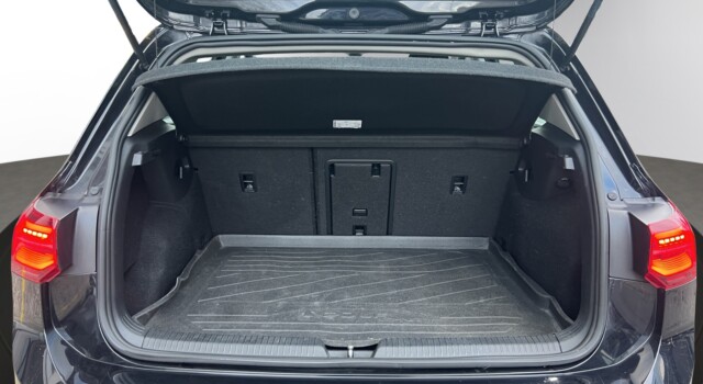 VW GOLF 1.5 eTSI mHEV ACT First Edition DSG