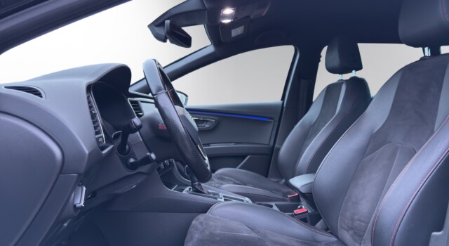 SEAT LEON ST 2.0 TDI FR 4D