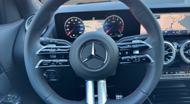 MERCEDES-BENZ GLA 250 4Matic 8G-DCT