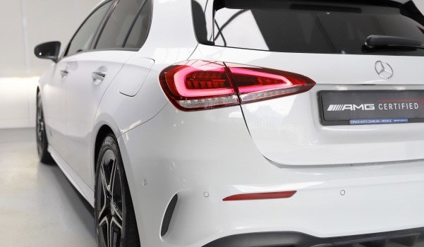 MERCEDES-BENZ A 250 AMG Line