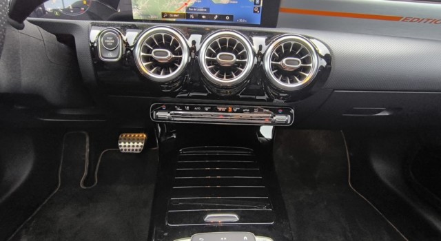 MERCEDES-BENZ CLA 250 CLA SB 250 AMG Line 4M 7G