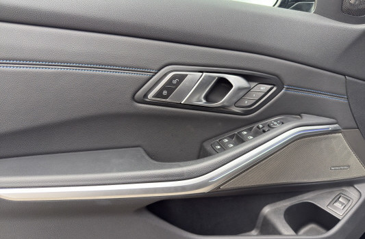BMW 320 d xDrive48VTouring MS