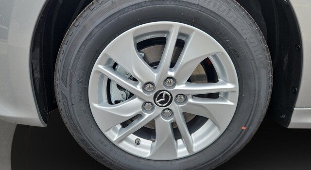 MAZDA 2 Hybrid Centre-line