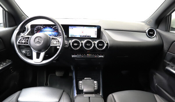 MERCEDES-BENZ GLA 250 Progressive4Matic
