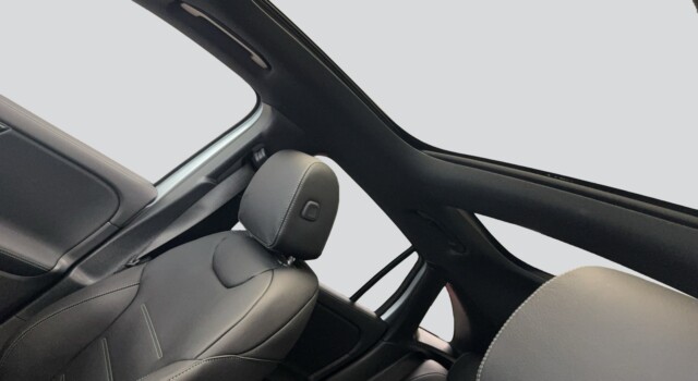 MERCEDES-BENZ GLA 220 4Matic 8G-DCT