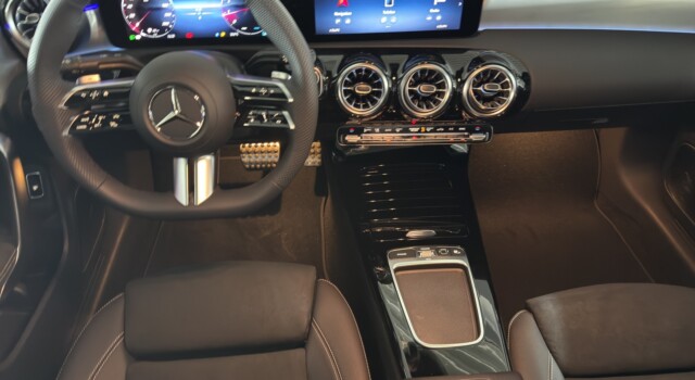 MERCEDES-BENZ CLA 250 4Matic 8G-DCT