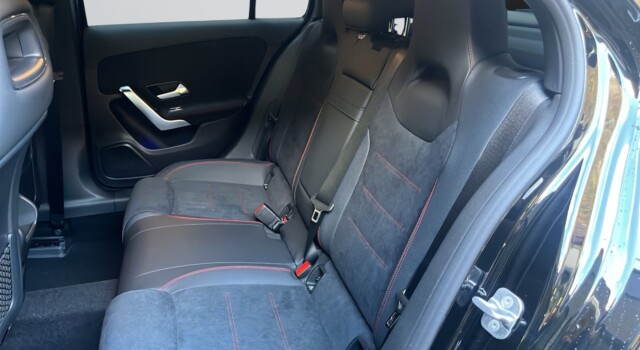 MERCEDES-BENZ A 200 Night Star 7G-DCT