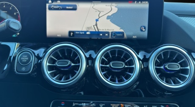 MERCEDES-BENZ GLA 250 4Matic 8G-DCT