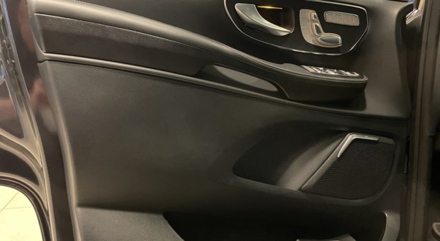 MERCEDES-BENZ V 300  d Swiss Edition L 4M