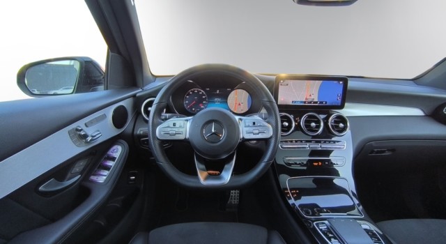 MERCEDES-BENZ GLC 200 AMG Line 4Matic