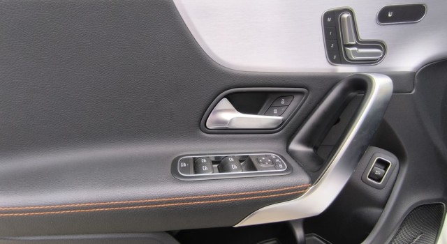 MERCEDES-BENZ CLA 250 CLA SB 250 AMG Line 4M 7G
