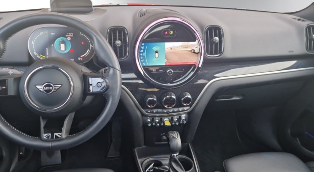 MINI COUNTRYMAN CooperSE Trafa