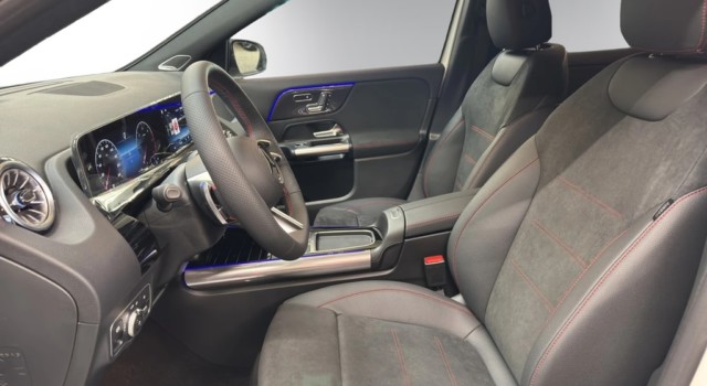 MERCEDES-BENZ GLA 220 d 4M Swiss Star