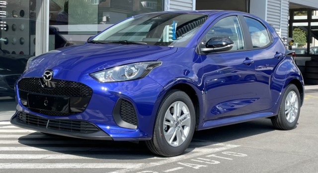 MAZDA 2 Hybrid Centre-line