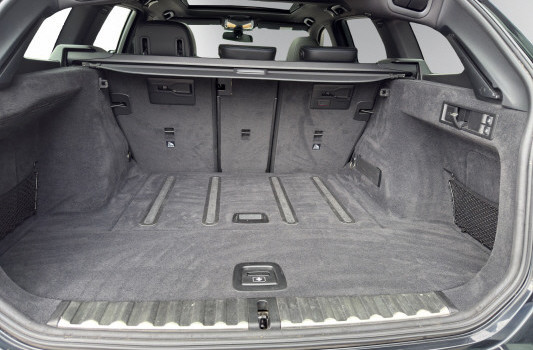 BMW 320 d xDrive48VTouring MS
