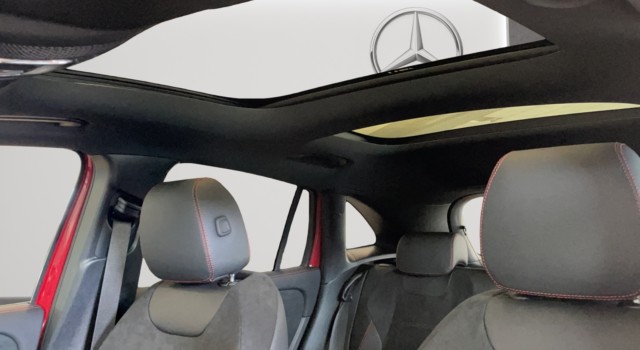 MERCEDES-BENZ EQA 350 4Matic Swiss Star