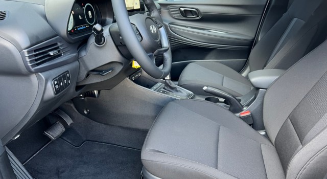 HYUNDAI i20 1.0 T-GDi Amplia DCT