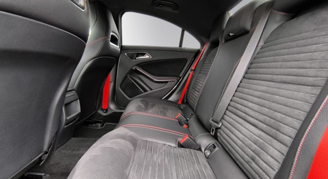 MERCEDES-BENZ CLA 45 AMG 4Matic