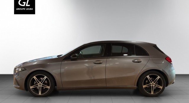 MERCEDES-BENZ A 180 Night Star AMG Line