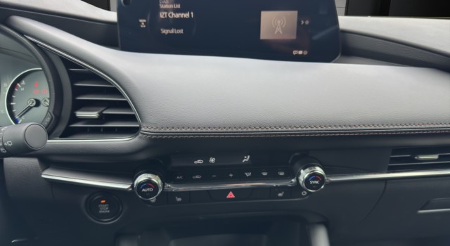 MAZDA 3 Hatchback SKYACTIV-G M Hybrid 140 Centre Line Automat