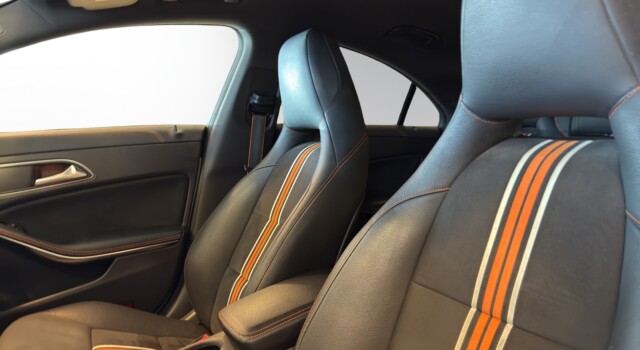 MERCEDES-BENZ CLA 220 CDI AMG Line