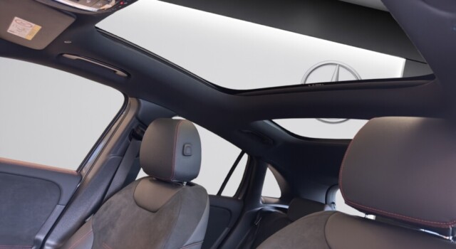 MERCEDES-BENZ GLA 220 4Matic 8G-DCT
